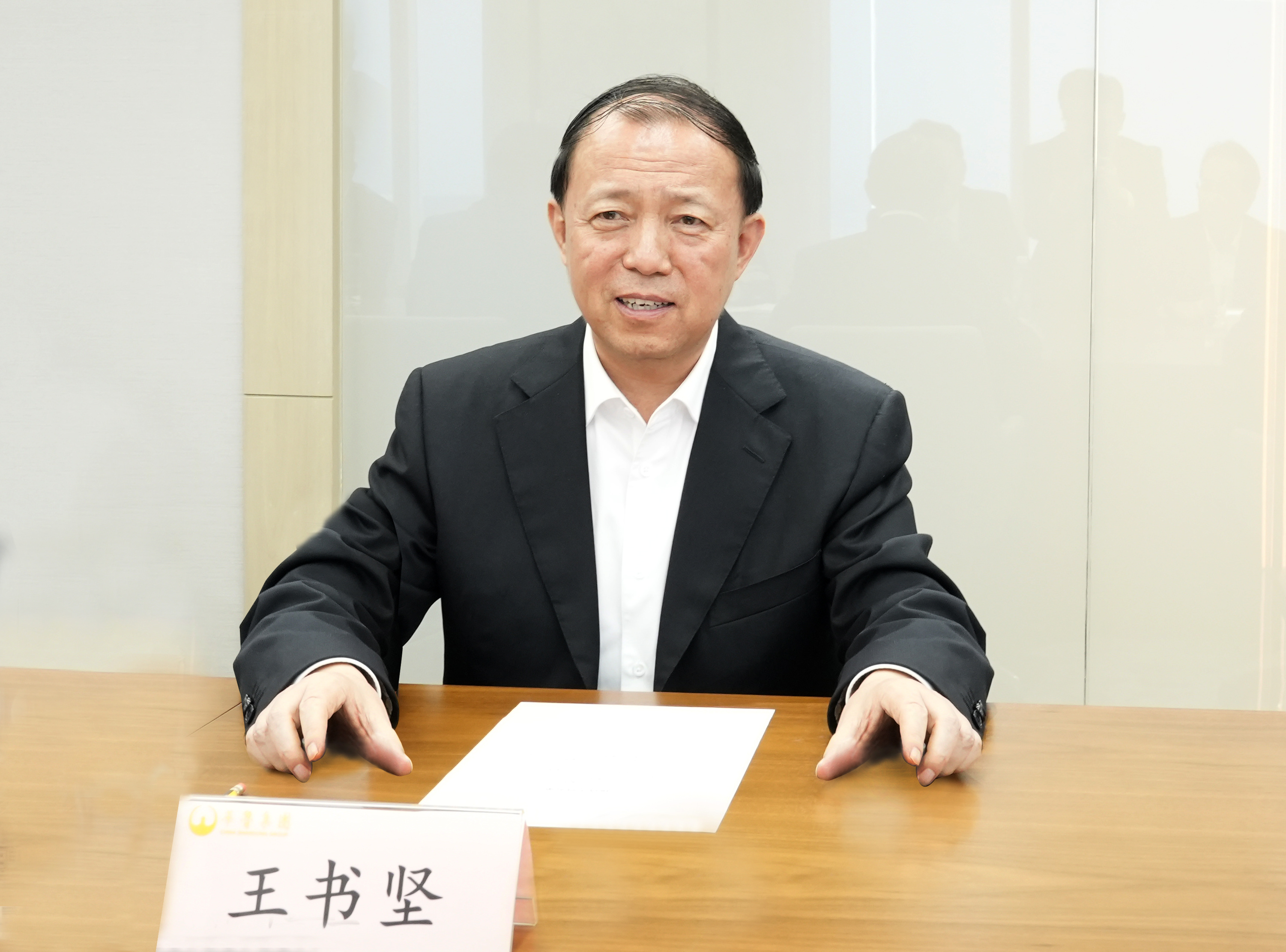 王書堅(jiān)副主席到（香港）華魯集團(tuán)調(diào)研-2.jpg